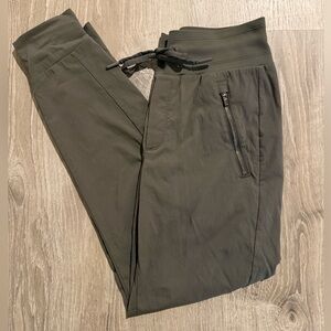 Athleta “Trekkie North Jogger” size 0